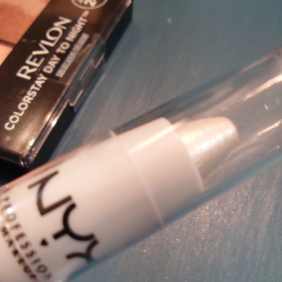 Eyeshadow and Liner Makeup Bundle ALL NWT Revlon Quad liner NYX liner - Picture 5 of 8